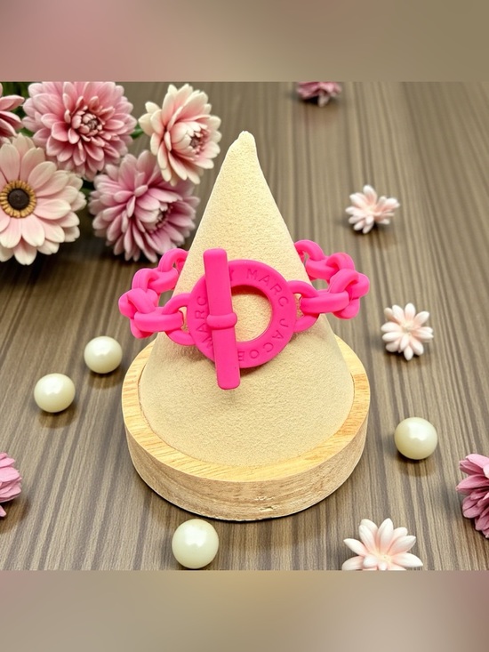 Marc By Marc Jacobs Jewelry - 🩷MARC BY MARC JACOBS🩷Pop Pink Silicone Braided Chain Toggle Bracelet/NWT